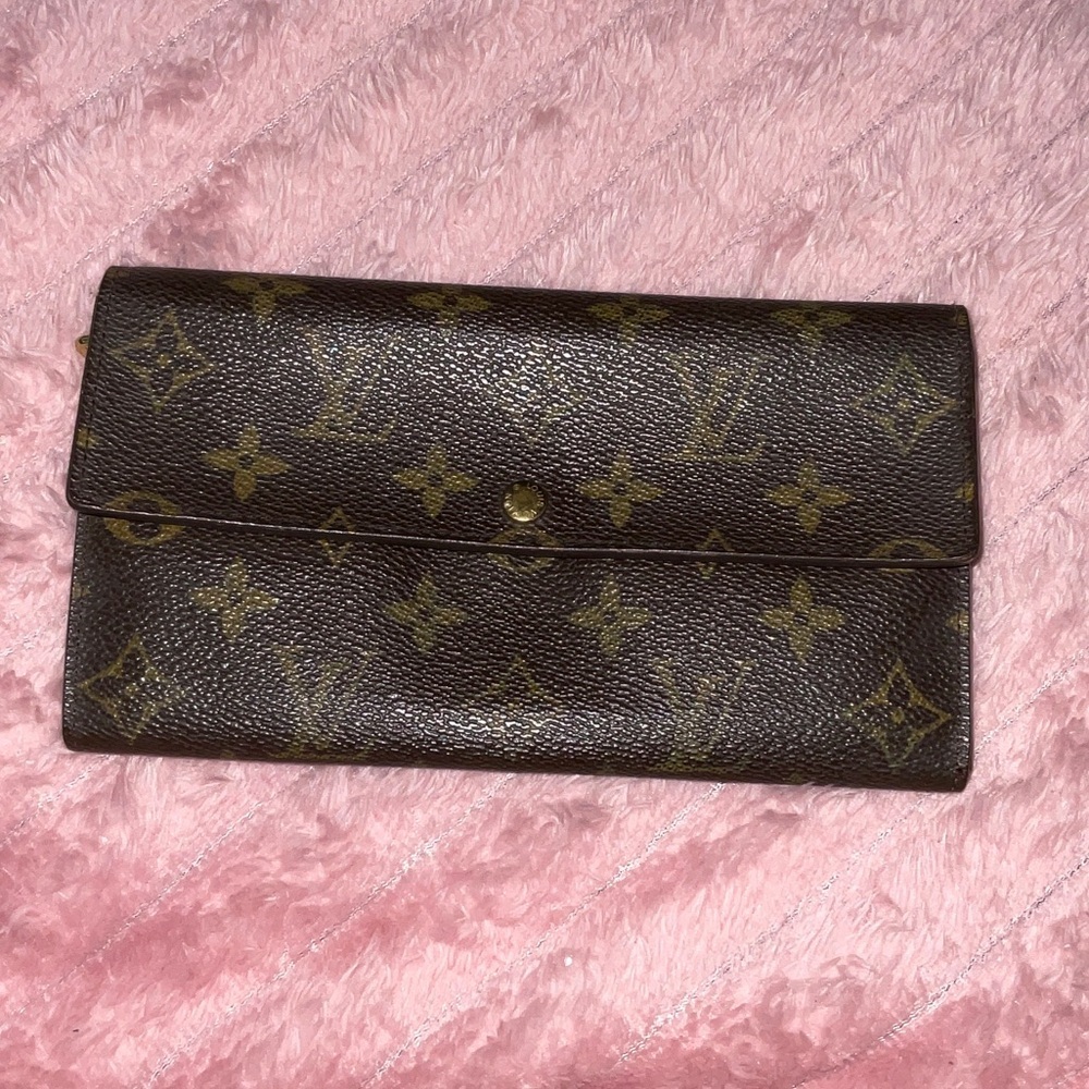 Louis Vuitton Brown Monogram Wallet - Picture 3 of 14